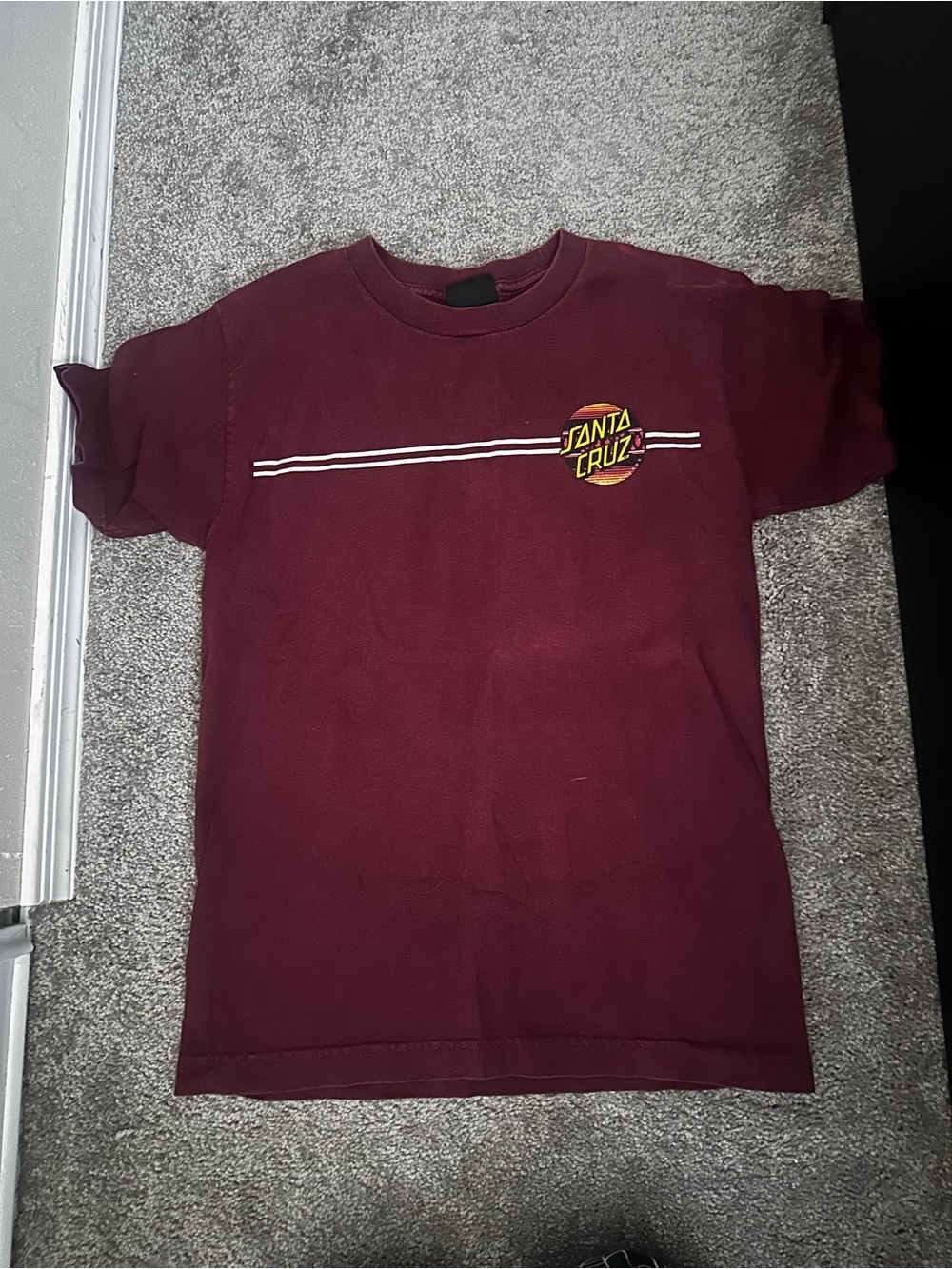 Santa Cruz Maroon Tee Size Small 0150